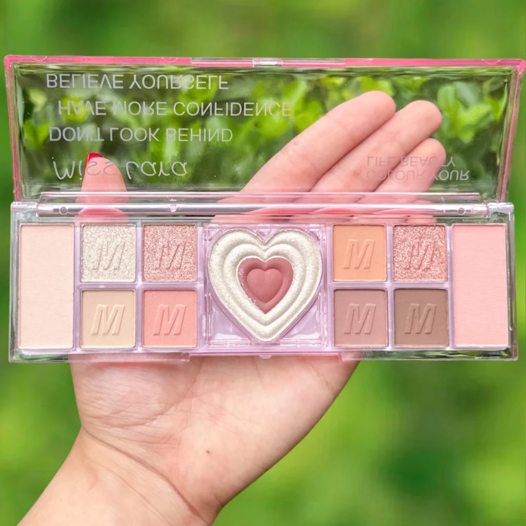 پالت سايه ١٢ رنگ قلبی ميس لارا Miss Lara کد ۰۱