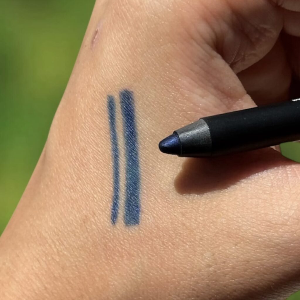 خط چشم مدادی سرمه ای گلدن رز Golden Rose مدل Dream Eyes کد 420 (اصل)